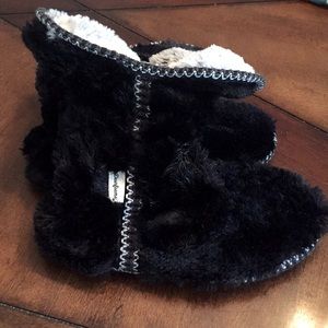 Dearfoams Faux Fur Slippers - NWOT - Size 7-8